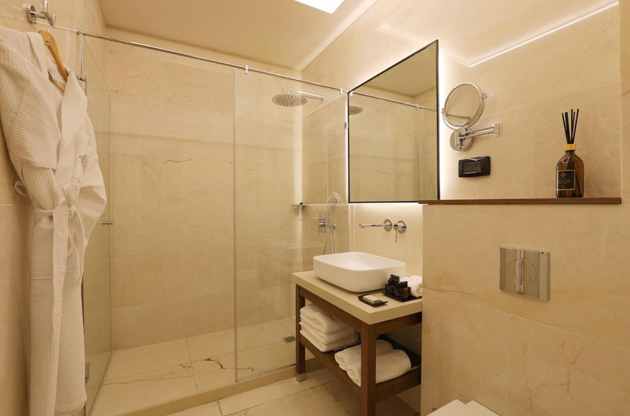 Superior Double Lobby View Room