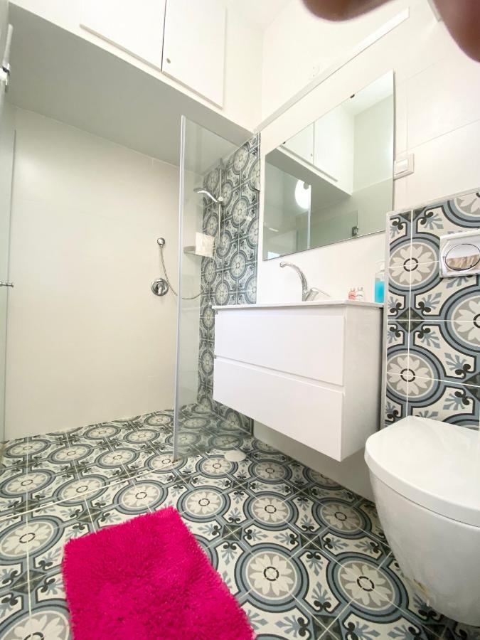 Superior One-Bedroom Apartment Sea View 210 Hayarkon Street